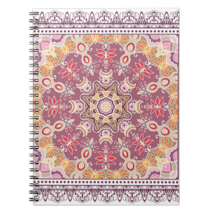 Caderno Espiral Ornamento colorido decorativo sobre fundo branco,