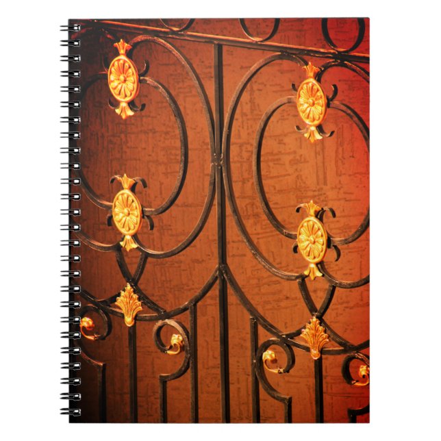 Caderno Espiral Ornamentos Dourados (Frente)