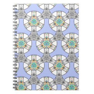 Caderno Espiral Padrão colorido de faixas entrelaçadas de mosaico