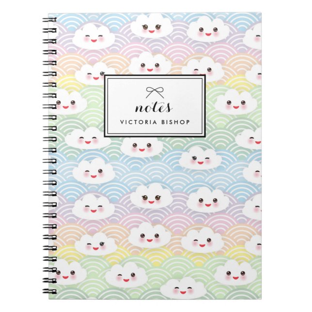 Caderno Espiral Padrão Colorido de Nuvens Kawaii em Pastel Persona (Frente)