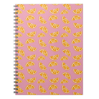 Caderno Espiral Padrão contínuo de laranjas refrescantes desenhada