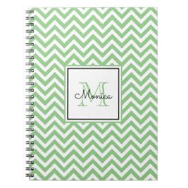 Caderno Espiral Padrão de Chevron Verde de Sage Moderno com Monogr