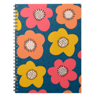 Caderno Espiral Padrão de flores sem costura. Flores frias escandi