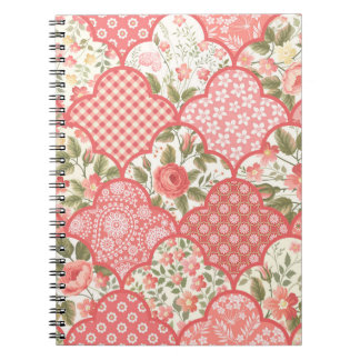 Caderno Espiral padrão de retalhamento floral uniforme com rosas e