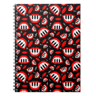 Caderno Espiral Padrão de sorriso de piano no fundo preto