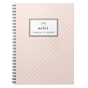 Caderno Espiral Padrão de Stripes Diagonais de Blush Personalizado