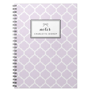 Caderno Espiral Padrão Moderno de Quatrefoil Lilac Personalizado