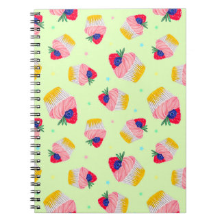 Caderno Espiral Padrão sem costura com um cupcake com morangos