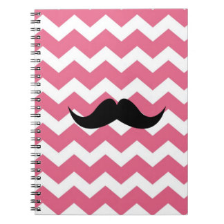 Caderno Espiral Padrão zigue-zague em chevron rosa bigode preto ch