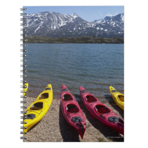 Caderno Espiral Panorama dos caiaque no lago Bernard em Alaska 2