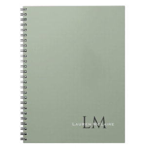 Caderno Espiral Papelaria Monograma Verde Salvia Clássico