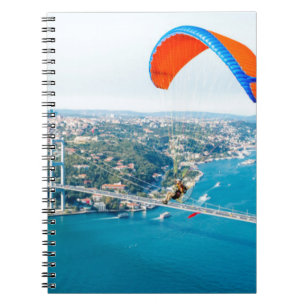 Caderno Espiral Paramotores Pilotos Voando Sobre O Bósforo