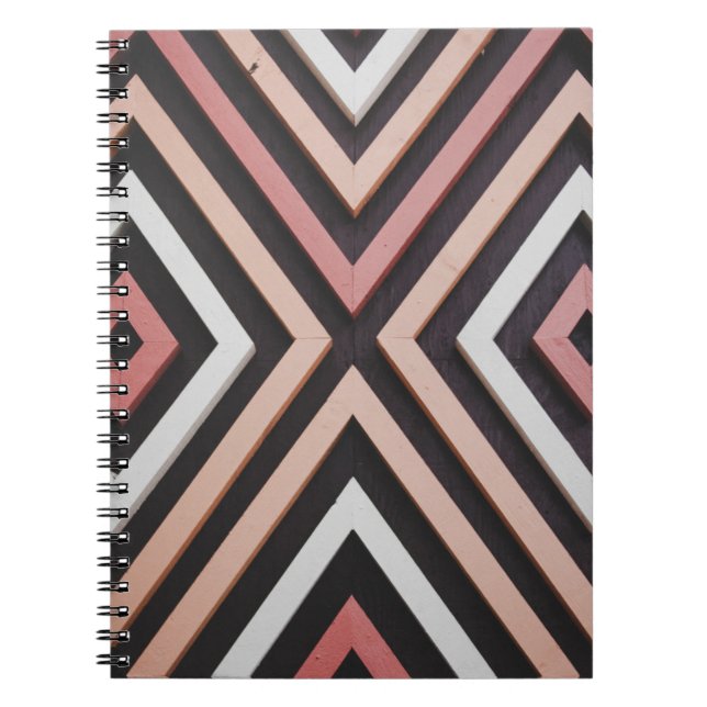 Caderno Espiral Parede rosa, preta e branca (Frente)