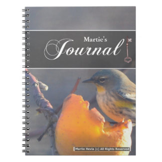 Caderno Espiral Pássaro em um Diário de Maçã Comido
