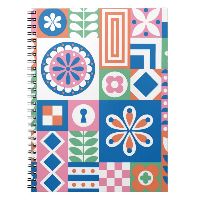 Caderno Espiral Patterno Invisível do Damask Floral Elegante. De (Frente)