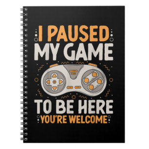 Caderno Espiral Pausei meu jogo para estar aqui Retro Jogo Humor D