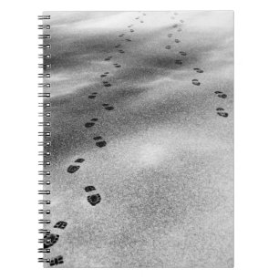 Caderno Espiral Pegadas em neve