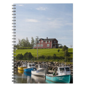 Caderno Espiral Pequena vila de pescadores perto de Grande-Riviere