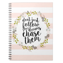 Persiga seus sonhos… Grinalda floral do jardim