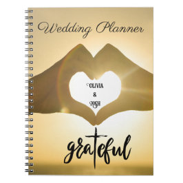 CADERNO ESPIRAL PLANEJADOR DE CASAMENTO COM CORAÇÃO GRATO