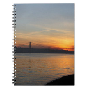 Caderno Espiral Ponte sobre o rio Tagus em Sunset