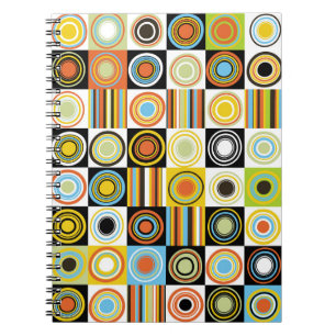 Caderno Espiral Pontos coloridos, círculos, listras de fundo.