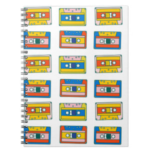 Caderno Espiral Pop art 90s padrão perfeito de cassetes musicais.