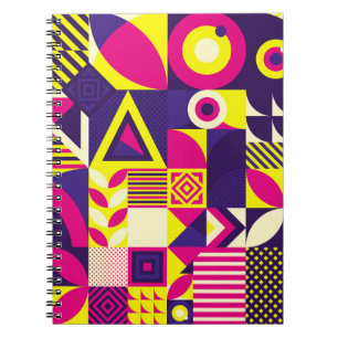 Caderno Espiral Pop art, formas geométricas coloridas.