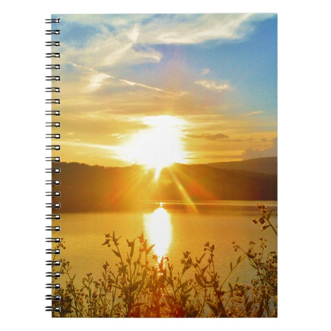 Caderno Espiral Pôr do sol no lago da montanha Arrowhead (Frente)