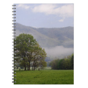 Caderno Espiral Prado enevoado e Rich Mountain, Cades Cove,
