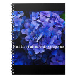 Caderno Espiral Preto com hidrangea roxa e me passe um motivo de f