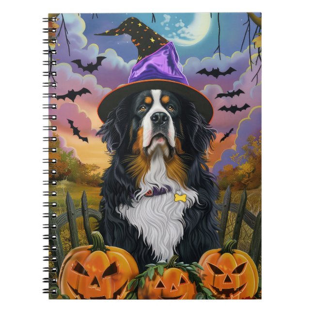 Caderno Espiral Pumpkin da Bruxa do Halloween da Montanha Spookese (Frente)