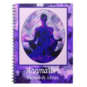 Caderno Espiral Púrpura Espiritual Sentando Yoga Pose