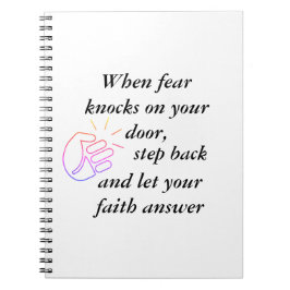 Caderno Espiral Quando o medo bate, deixe a fé responder o texto p