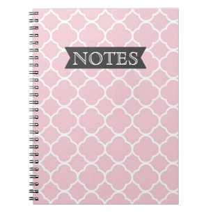 Caderno Espiral Quatrefoil cor-de-rosa bonito