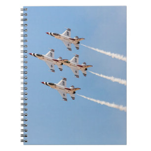 Caderno Espiral Quatro F-16 Thunderbirds voam em formação cerrada