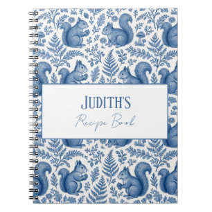 Caderno Espiral Receita de Floresta de Esquilo Azul Monograma Chin