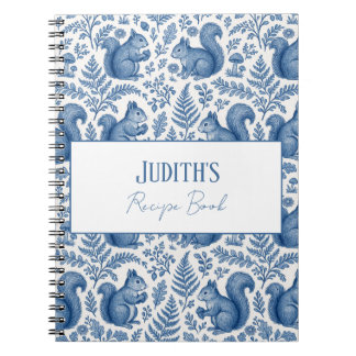 Caderno Espiral Receita de Floresta de Esquilo Azul Monograma Chin