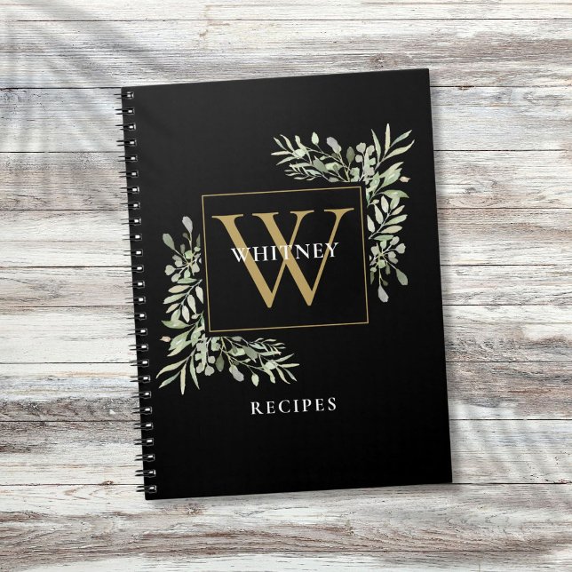 Caderno Espiral Receita Elegante Dourada Monograma Verde (Elegant Gold Black Monogram Greenery Recipe Notebook)