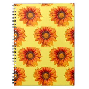Caderno Espiral Recorte de Flor com Gradiente Laranja Amarelo Bril