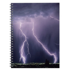 Caderno Espiral Relâmpago sobre o Vale do Lago Salgado, Utah.