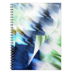 Caderno Espiral Reproduzindo com cores