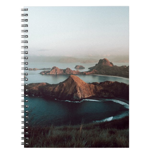 CADERNO ESPIRAL ROCHAS NO OCEANO (Frente)