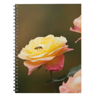 Caderno Espiral Rose and Bee Tote
