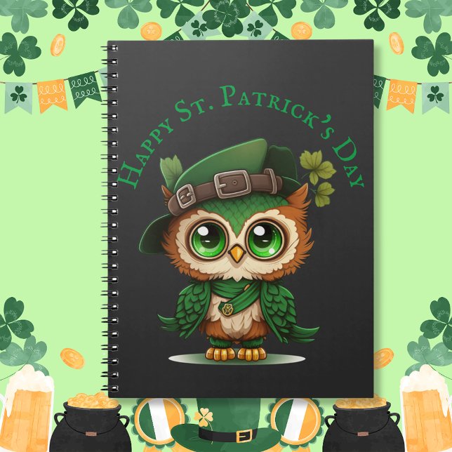 Caderno Espiral Rua, Coruja Verde do Dia de Patrick (St. Patrick's Day Green Owl Notebook)