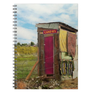 Caderno Espiral Rural - Casa de banheiro externa - Doces grátis 19