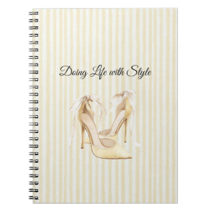 Caderno Espiral Saltos Amarelos Chiques com Listras