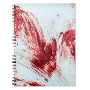 Caderno Espiral Sangue e marcas sangrentas na velha banheira. Hall