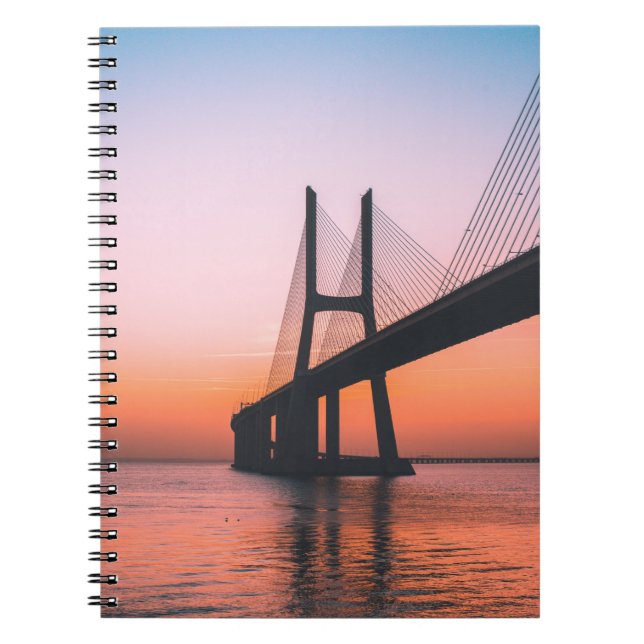 CADERNO ESPIRAL SILHOUTE DA PONTE SOB O CÉU CLARO (Frente)