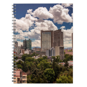 Caderno Espiral Skyline dos hotéis em Polanco Cidade do México